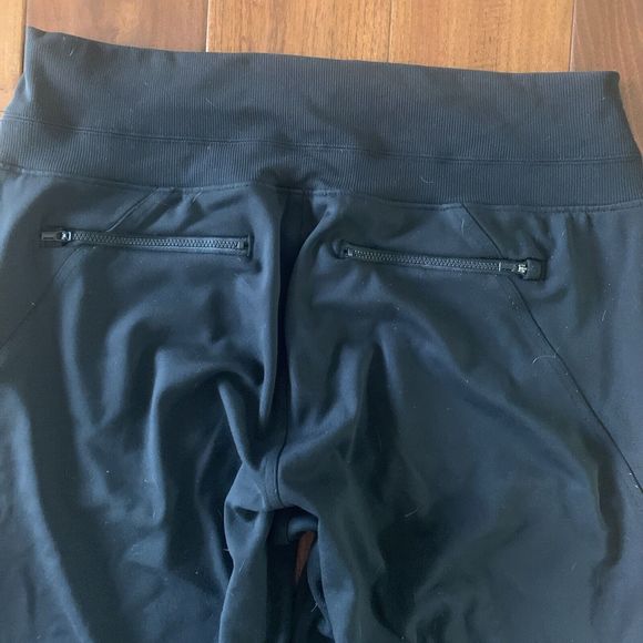 ATHLETA Salutation Jogger Large Black Breathable Soft Powervita Athleisure Pants - Picture 7 of 9